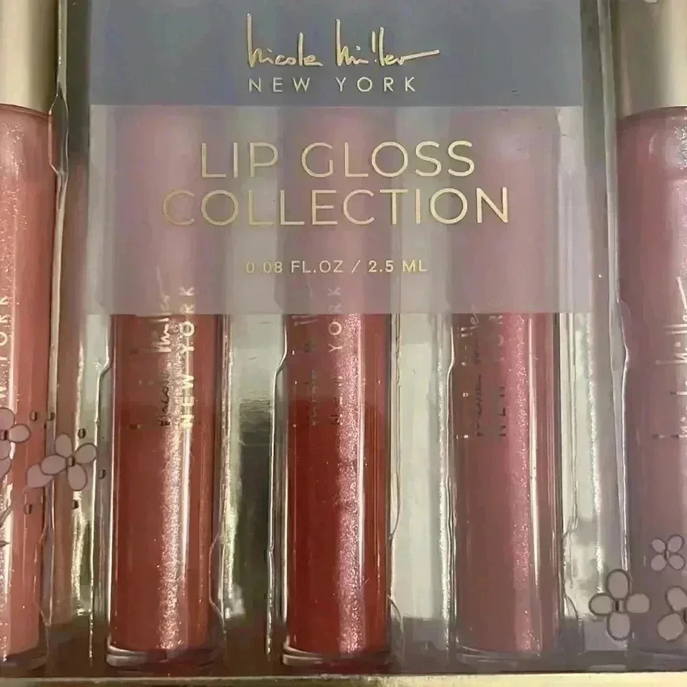 Nicole Miller lipgloss collection new in box